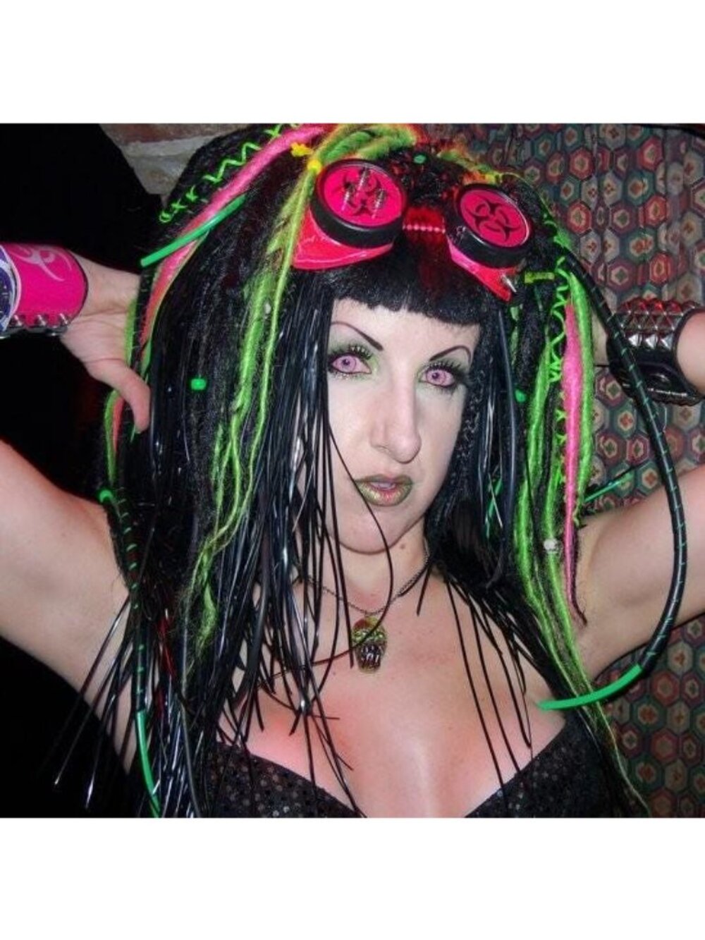 Single Green & Black Dread Falls rexlace tubing beads hair extensions dreads - Picture 5 of 16